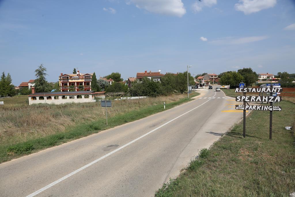 Apartments Max Vrsar Exterior foto