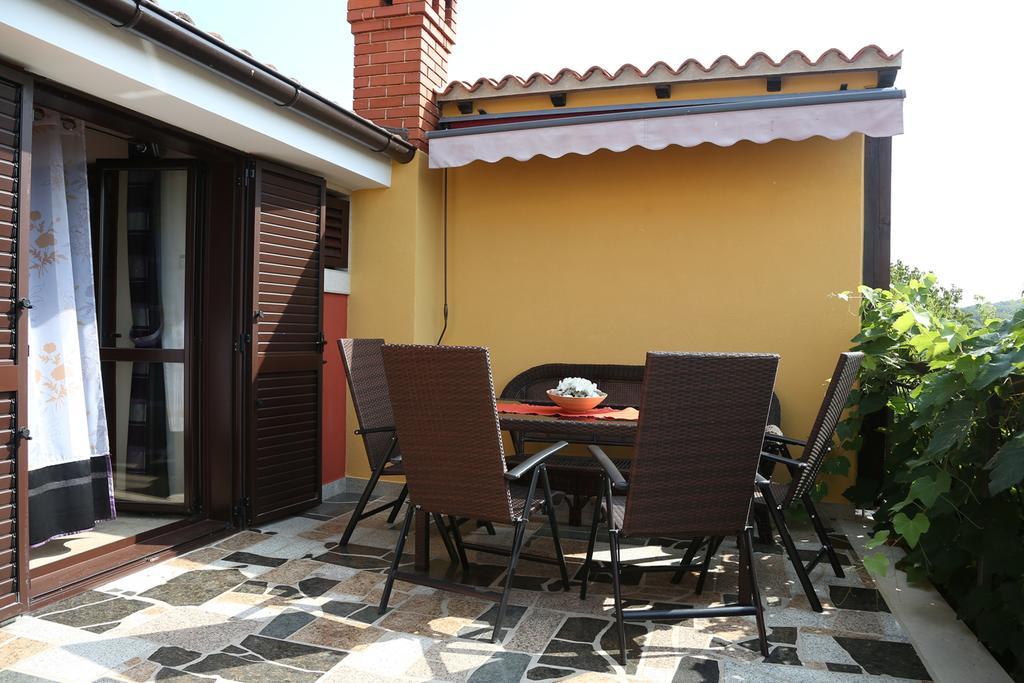 Apartments Max Vrsar Exterior foto