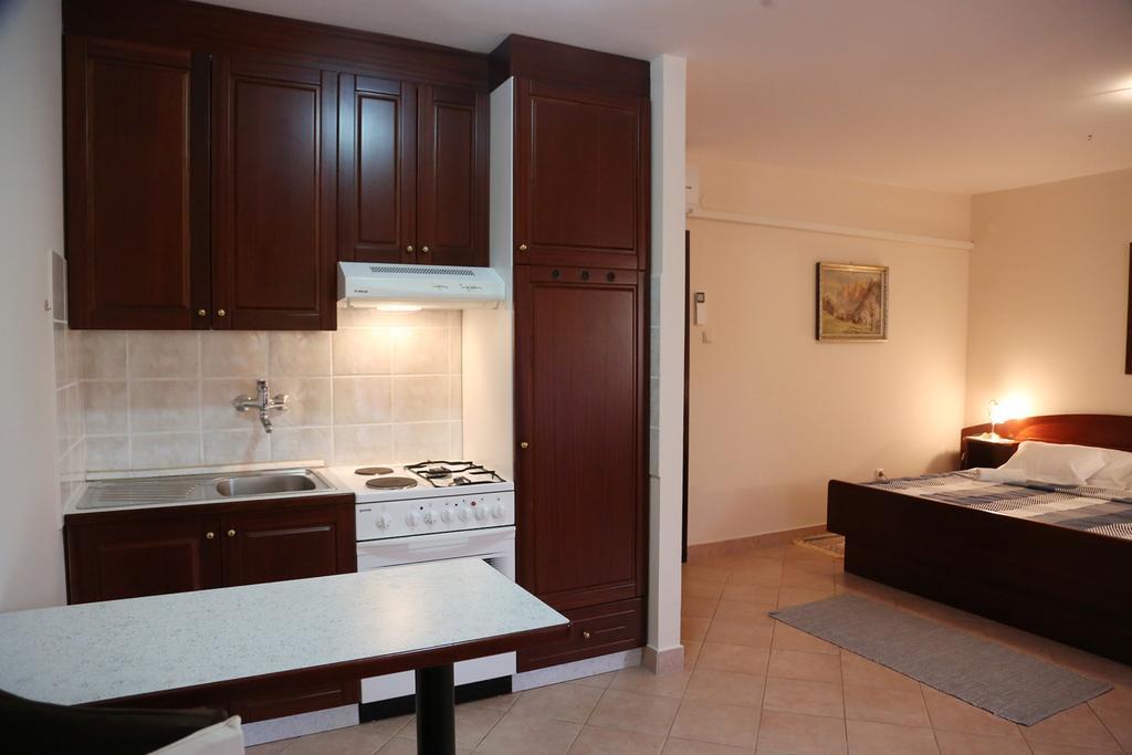Apartments Max Vrsar Exterior foto