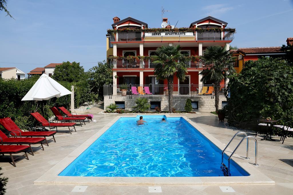 Apartments Max Vrsar Exterior foto